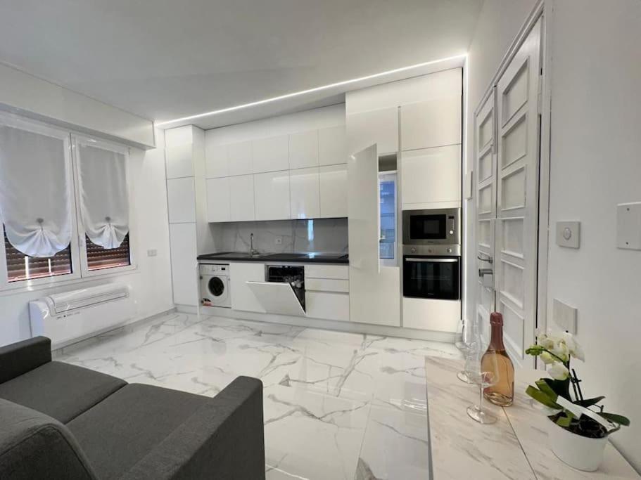 Suite Aurora Luxury In The Center Of San Remo Kültér fotó